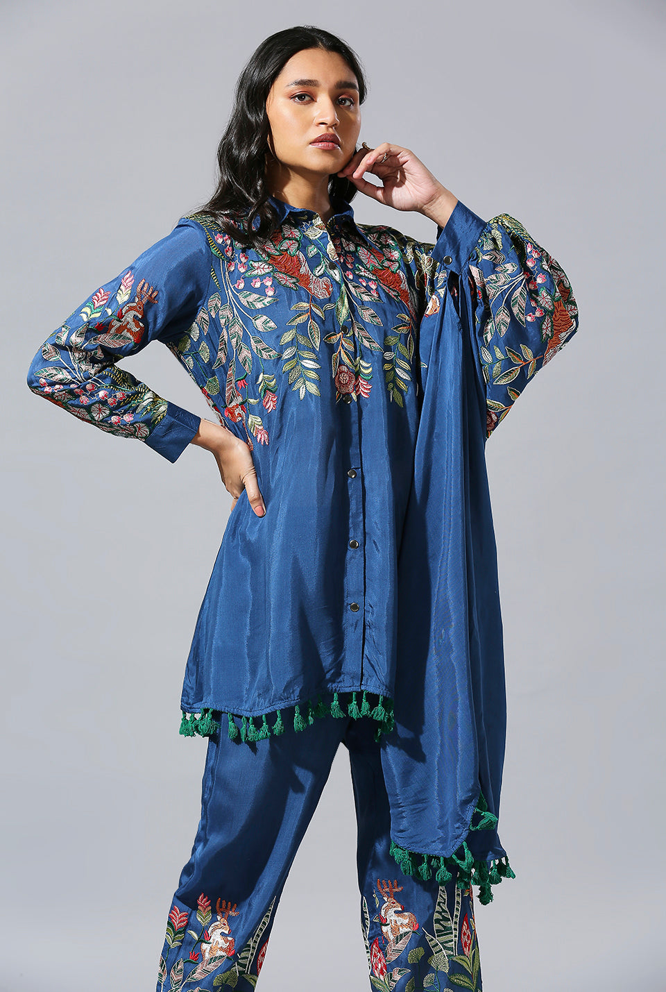 Blue Jungle One Side Open Sleeve Set